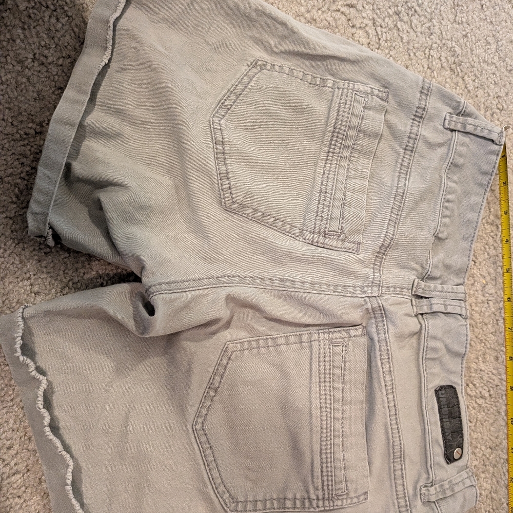 Union Bay cargo shorts - Picture 4 of 4